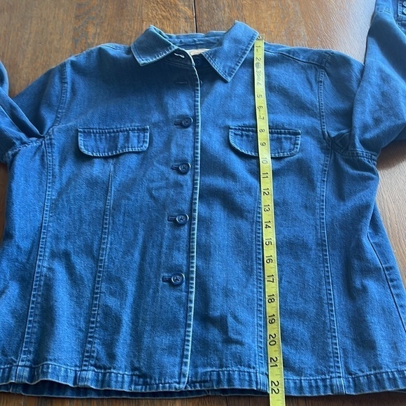 Talbots denim jacket pocket flaps on front size seam detail medium petite - Picture 10 of 16